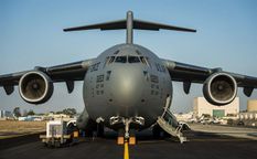 देश की 'सांसों' के लिए ' Oxygen ' बना C-17 ग्लोबमास्टर विमान