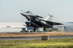 Indian Air Force :  तीन और राफेल फाइटर जेट आएंगे भारत , फ्रांस से भरी उड़ान, वायुसेना होगी और मजबूत