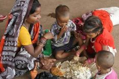 Corona epidemic : नई लहर ने और बढ़ाया कहर, कोरोना ने भारत में 23 करोड़ लोगों को गरीबी में धकेला