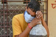 Delhi oxygen crisis: कोरोना के कहर के बीच बड़ा संकट, महज इतनी ही मिल पाई ऑक्सीजन