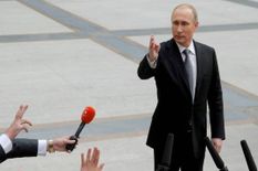 रूस के राष्‍ट्रपति व्‍लादिमीर पुतिन ने दी दुश्मनों को सीधी धमकी, 'काटा' तो तोड़ देंगे दांत
