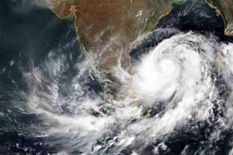 Today Weather : बंगाल की खाड़ी में फिर बन रहा चक्रवात, फिर शुरू होगा झमाझम बारिश का दौर
