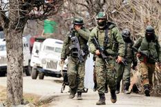 Jammu and Kashmir : बडग़ाम में सीआरपीएफ के गश्तीदल पर आतंकियों ने किया घात लगाकर हमला

