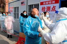 चीन में फिर बढऩे लगे कोरोना संक्रमण के नए मामले, अंतरराष्ट्रीय उड़़ानें रद्द,  अनेक शहरों में लगाई गईं पाबंदियां


