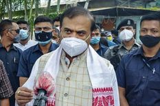 असम: अवैध रूप से कब्जा किए क्षेत्रों का CM हिमंत सरमा ने किया दौरा



