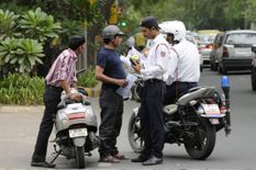वाहनों की बेकाबू रफ्तार पर लगी लगाम, ट्रैफिक पुलिस ने स्पीड लिमिट में किया संशोधन