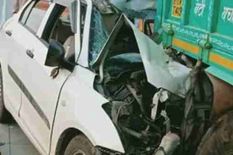 यमुना एक्सप्रेस वे पर बड़ा हादसा :  तेज रफ्तार कार खड़े ट्रक से टकराई, तीन लोगों की मौत