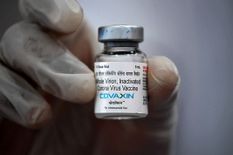 इस कंपनी ने खड़े कर दिए हाथ! 150 रूपये प्रति खुराक में नहीं दे सकते कोरोना वैक्सीन