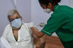 मध्य प्रदेश के बड़वानी जिले में हुआ 100% वैक्सीनेशन, जमकर हुई आतिशबाजी 