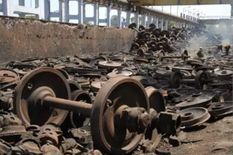 रेलवे ने कबाड़ बेच कर डाली रिकॉर्ड तोड़ आमदनी, साढ़े 4 हज़ार करोड़ से अधिक कमाए
