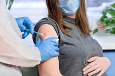 राज्यों व केंद्र शासित प्रदेशों को अब मिले कोरोना वैक्सीन की 37.07 करोड़ से अधिक डोज, स्वास्थ्य मंत्रालय ने दी जानकारी



