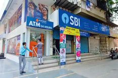 SBI ग्राहकों को चेतावनी! मोबाइल बैंकिंग से जुड़ा ये मेसेज खाली कर सकता आपका बैंक अकाउंट