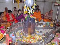 सावन के पहले सोमवार पर Mahakaleshwar Jyotirlinga के ऑनलाइन करें दर्शन 

