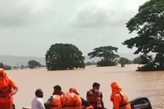 इस जिले में कुल औसत वर्षा से अधिक बारिश, बाढ़ के पानी में फंसे लोगों को किया जा रहा रेस्क्यू 