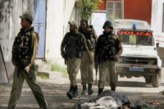 जम्मू कश्मीर में पुलिस और सेना को मिली बड़ी कामयाबी, हिजबुल के दो आतंकी गिरफ्तार