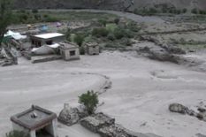 लद्दाख में अचानक से आई बाढ़ से मचा हाहाकार, पुल टूटा, फसलें हुईं तबाह