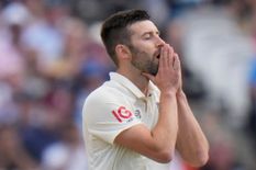 तीसरे टेस्ट से पहले इंग्लैंड को लगा बड़ा झटका, तेज गेंदबाज मार्क वुड हुए बाहर