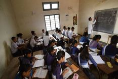 भाजपा की सरकार से परेशान हैं 5437 शिक्षक, अब मुख्य न्यायाधीश के सामने करेंगे अपील