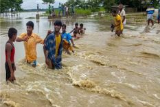 बिहार में बाढ़ ने मचाया कोहराम, 20 लाख लोगों पर मंडराया बड़ा खतरा, अब तक इतनों की मौत