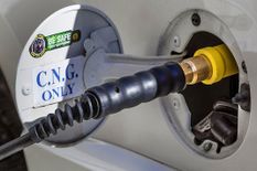 महंगाई : LPG सिलेंडर के बाद CNG-PNG के बढ़ेंगे दाम,  कीमतों में 22-23 प्रतिशत की वृद्धि संभव