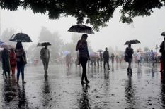 मौसम विभाग का अलर्ट, मैंडूस तूफान का असर, तमिलनाडु समेत कई राज्यों में आज भी बारिश