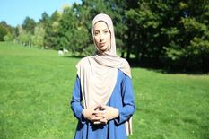 मुस्लिम लड़की को हिजाब पहनना पड़ा भारी, आरोपी ने पहले थूका, फिर किया घायल