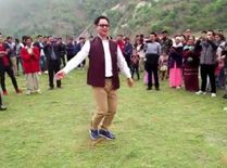 Arunachal Pradesh में ग्रामीणों के साथ थिरके Kiren Rijiju, PM Modi ने कहा-'हमारे कानून मंत्री एक अच्छे डांसर भी हैं'