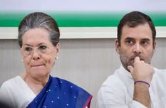 इस राज्य में कांग्रेस को सता रहा पार्टी टूटने का डर ! सोनिया-राहुल ने की राज्य कांग्रेस नेताओं से मुलाकात