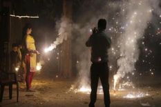 सख्त हुआ सुप्रीम कोर्टः पटाखों को लेकर कहा, 'जश्न होना चाहिए, लेकिन किसी की जान की कीमत पर नहीं'