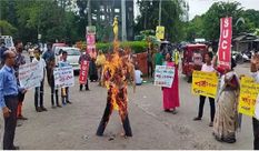 उत्तर प्रदेश में किसानों की हत्या के खिलाफ SUCI (C) के कार्यकर्ताओं ने लखीमपुर में किया विरोध प्रदर्शन 