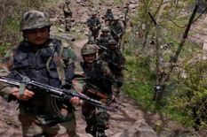 कश्मीर में आतंकियों के बुरे दिन हुए शुरु, सेना ने जैश ए मोहम्‍मद के टॉप कमांडर को मौत की नींद सुलाया