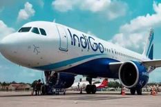 फ्लाइट से यात्री को बेरहमी से उतारा, अब इंडिगो एयरलाइंस कंपनी को लगा तगड़ा झटका, चुकाने होंगे इतने लाख रुपए