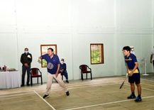 अरुणाचल में दौरे पर पहुंचे उपराष्ट्रपति वेंकैया नायडू ने खेला बैडमिंटन, इस तरह की दिन की शुरुआत



