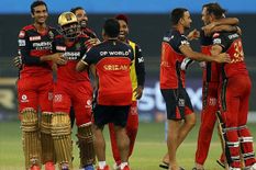 रोमांचक मुकाबले में बैंगलोर ने दिल्ली को हराया, भरत ने अंतिम बॉल पर लगाया विजयी छक्का
