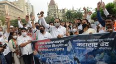 Maharashtra Bandh: लखमीपुर खीरी की घटना के विरोध में, गुंडों ने बसों में की तोड़फोड़, राज्य भर में दुकानें बंद