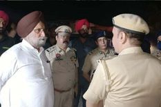 उपमुख्यमंत्री रंधावा ने देर रात किया भारत-पाक सीमा का औचक निरीक्षण, कहा- पंजाब में इमरजेंसी जैसे हालात

