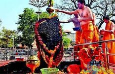 Shani Dev Puja: शनिवार को इन पांच राशियों के जातक जरूर करें शनिदेव की पूजा, आज शनिदेव की पूजा का खास संयोग