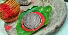 दिवाली से पहले करें 5 रुपये के सिक्के का ये टोटका, खूब आएगा धन