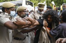 त्रिपुरा हिंसा के खिलाफ संगठनों का प्रदर्शन, राष्ट्रपति को भेजा ज्ञापन