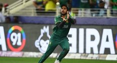 ऑस्ट्रेलिया से हार के बाद हसन अली की ट्रोलिंग,  सपोर्ट में उतरे पाकिस्तान के दिग्गज क्रिकेटर्स, कहा- आप चैम्पियन हैं