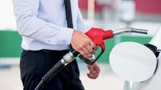 Today Petrol Price : पेट्रोल-डीजल को लेकर खुशखबरी! आज इस भाव पर मिल रहा है तेल
