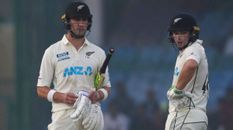 अक्षर के पंजे से 296 पर सिमटा न्यूजीलैंड, भारत को मिली 49 रन की बढ़त 