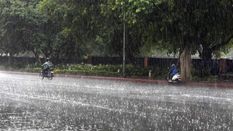 अगले 48 घंटे होंगे बेहद खतरनाक, मौसम विभाग ने यहां जारी की भारी बारिश की चेतावनी

 

