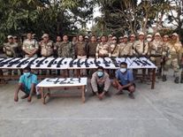 मणिपुर में बड़ी साजिश नाकाम, भारी मात्रा में हथियार और गोला बारूद जब्त, तीन गिरफ्तार
