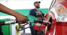 Petrol-Diesel Price: पेट्रोल-डीजल के आज के रेट्स जारी, जानिए आखिर कितनी है कीमत