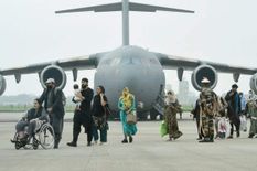 अफगानिस्तान में फंसे 110 हिंदुओं और सिखों के लिए भारत सरकार ने की एक चार्टर्ड फ्लाइट की व्यवस्था