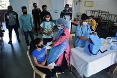 दिल्ली में हुआ Omicron का विस्फोट! मिले 10 नए मरीज, देशभर में आए इतने केस