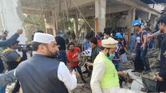पाकिस्तान के कराची में भीषण धमाका, अब तक 12 की मौत, कई घायल