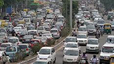 Pollution in Delhi : 1 लाख डीज़ल गाड़ियों का रजिस्ट्रेशन रद्द , 43 लाख पुराने पेट्रोल वाहनों पर भी लटकी तलवार