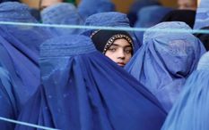 तालिबानी फरमान जारी :  महिलाओं के सामान्य स्नानागार में नहाने पर प्रतिबंध

